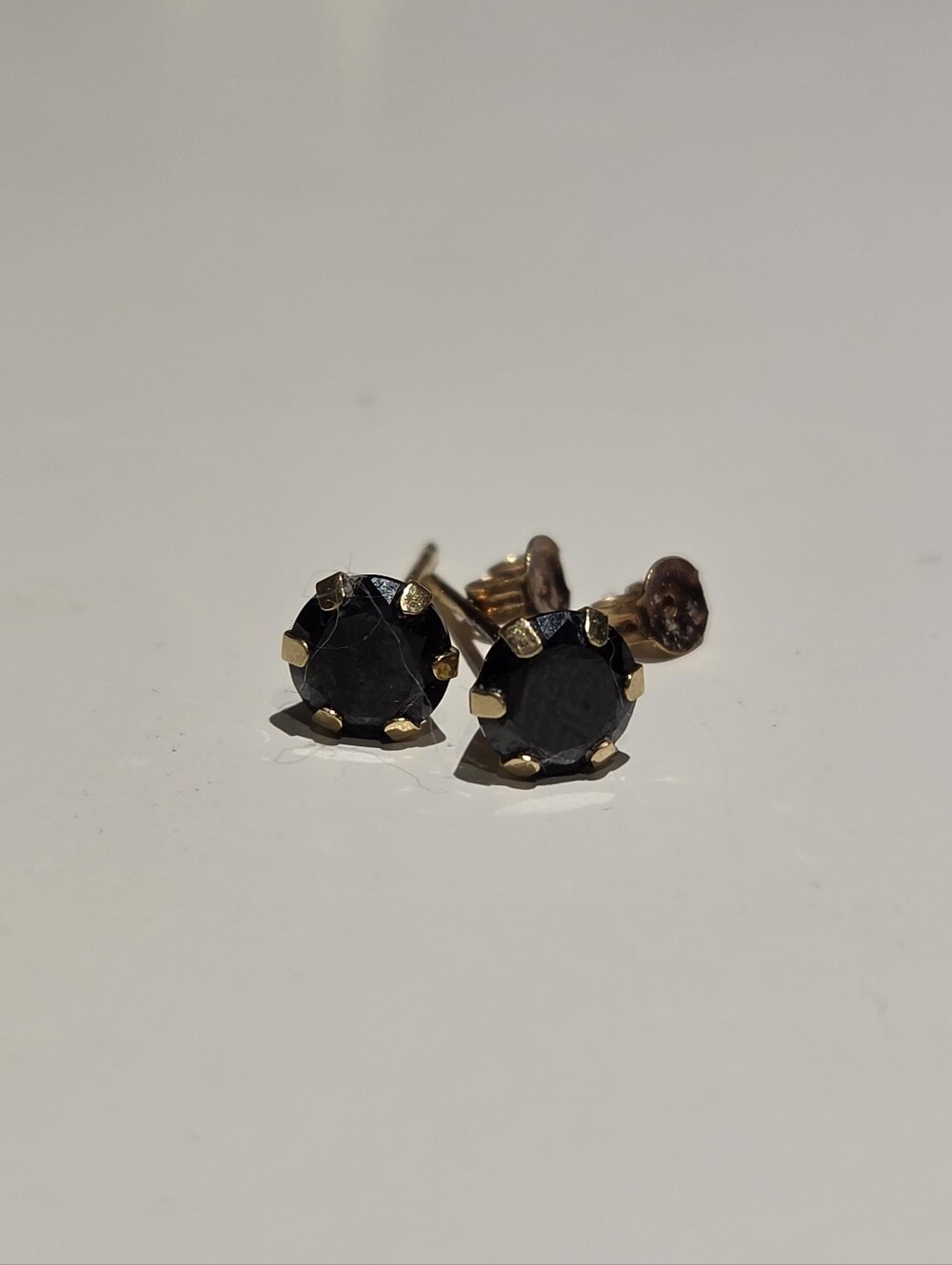 18K Yellow Gold Black Stone studs (Marked 750 - Purchased in Italy)